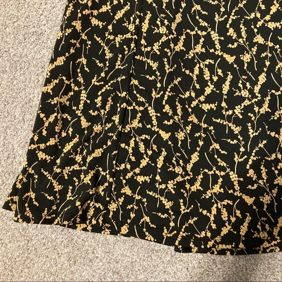 NWOT Nine West Black Floral Print Skirt M - Picture 11 of 13
